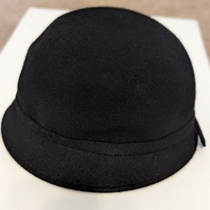DAME 100% Felted Black Wool Cloche Hat w/ felt ribbon/bow